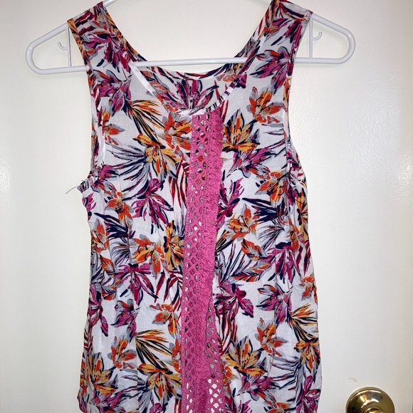 Splendid Floral Loose Tank Top and Shorts Set - Picture 5 of 7